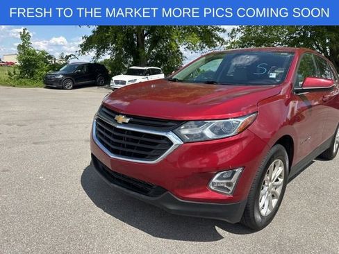 Used 2018 Chevrolet Equinox LT FWD image 2