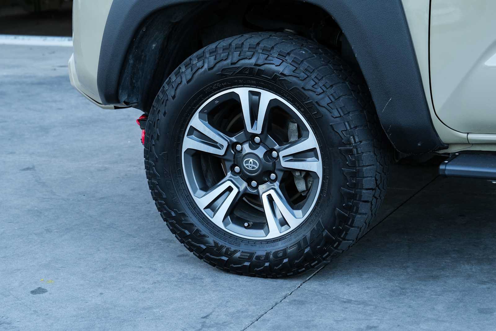 Used 2017 Toyota Tacoma TRD Sport w/ Tow Package (A/T) AWD/4WD image 22