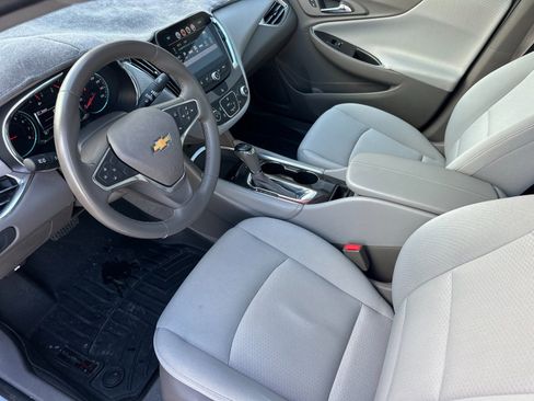 Used 2018 Chevrolet Malibu LT image 9