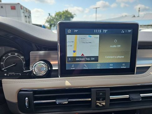 Used 2022 Lincoln Corsair AWD w/ Premium Package image 15