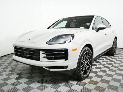 New 2026 Porsche Cayenne Coupe AWD/4WD image 1
