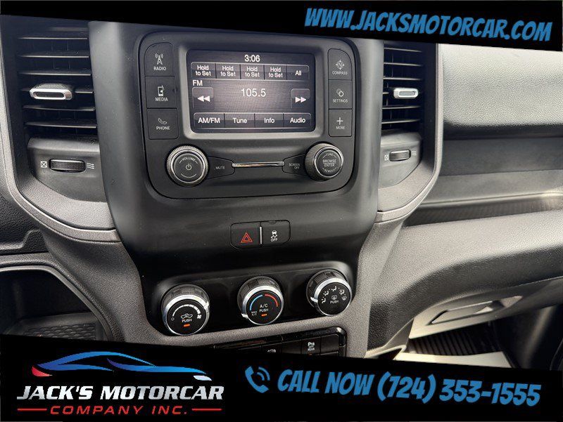 Used 2024 RAM 3500 Tradesman w/ Chrome Appearance Group AWD/4WD image 18