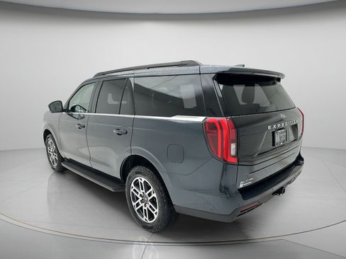 Used 2025 Ford Expedition Active AWD/4WD image 7