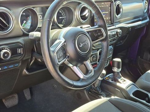 Used 2023 Jeep Wrangler Unlimited Rubicon 4xe w/ Cold Weather Group AWD/4WD image 9