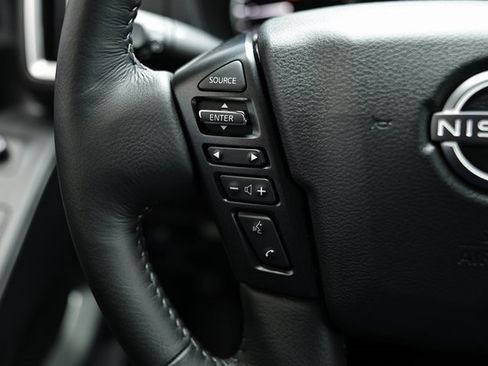 Used 2025 Nissan Frontier SV w/ SV Convenience Package image 33