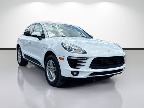 Used 2018 Porsche Macan AWD/4WD image 7
