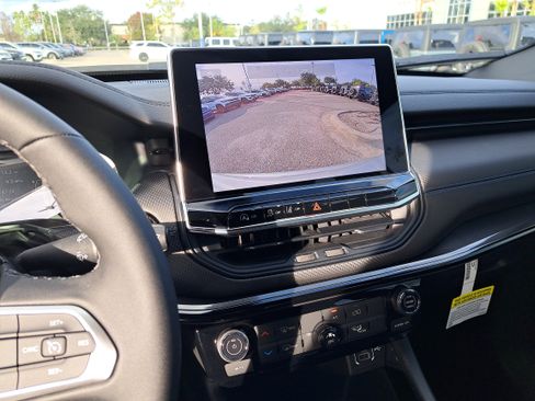 New 2026 Jeep Compass Latitude image 14