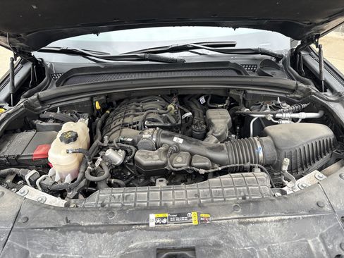 Used 2024 Jeep Grand Cherokee Limited AWD/4WD image 34