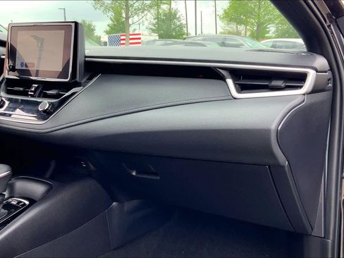 Used 2025 Toyota Corolla SE image 18