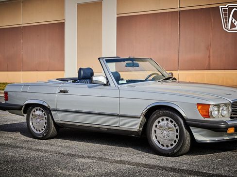 Used 1988 Mercedes-Benz 560 SL image 32