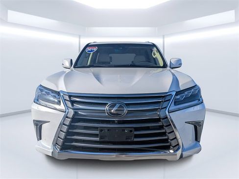 Used 2018 Lexus LX 570 4WD image 7
