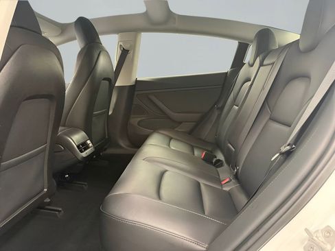 Used 2018 Tesla Model 3 Mid Range image 13