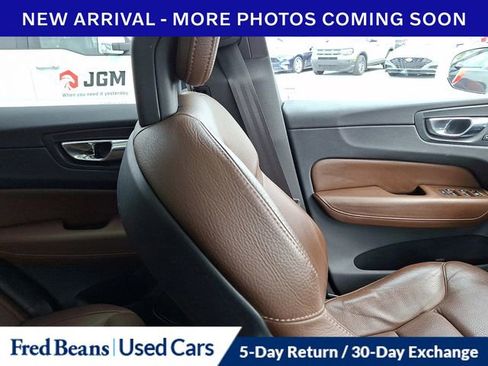 Used 2018 Volvo XC60 T6 Momentum w/ Advanced Package AWD/4WD image 14