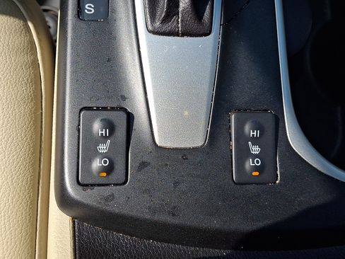 Used 2018 Acura RDX AWD image 25