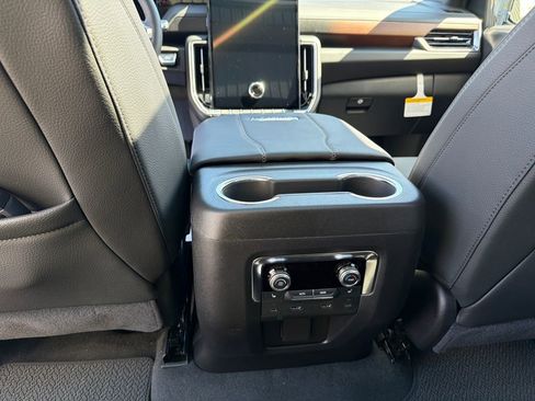 New 2026 GMC Yukon XL Denali w/ Denali Reserve Package AWD/4WD image 24