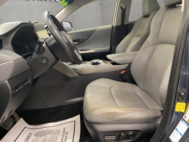 Used 2022 Toyota Venza Limited w/ Advanced Technology Package AWD/4WD image 8