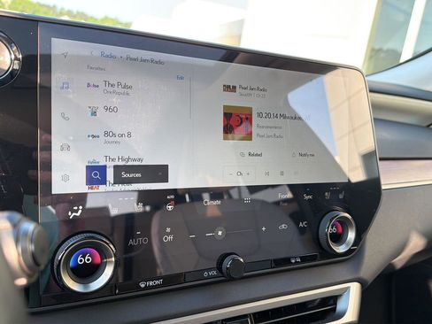 Certified 2025 Lexus RX 350 Premium Plus w/ Accessory Package (Z1) FWD image 24