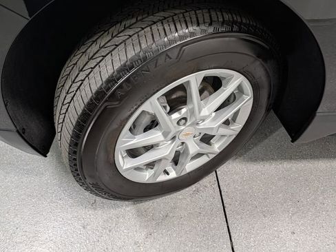 Used 2023 Chevrolet Equinox LT image 9