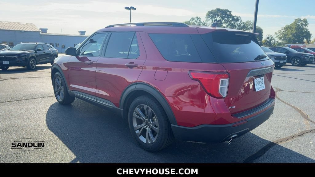 Used 2021 Ford Explorer XLT w/ Equipment Group 202A RWD image 6
