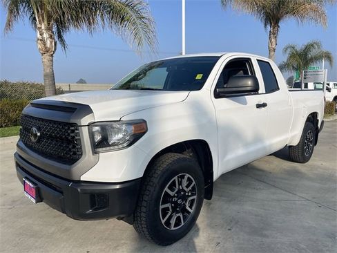 Used 2018 Toyota Tundra SR image 1
