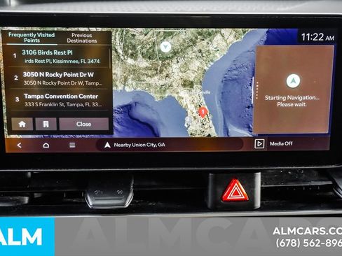 Used 2025 Kia Carnival FWD image 37