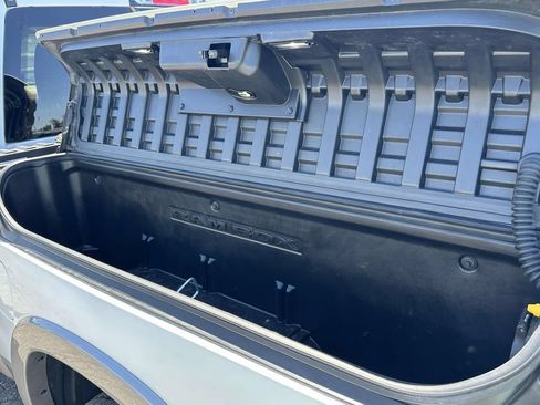 Used 2020 RAM 1500 Laramie AWD/4WD image 13