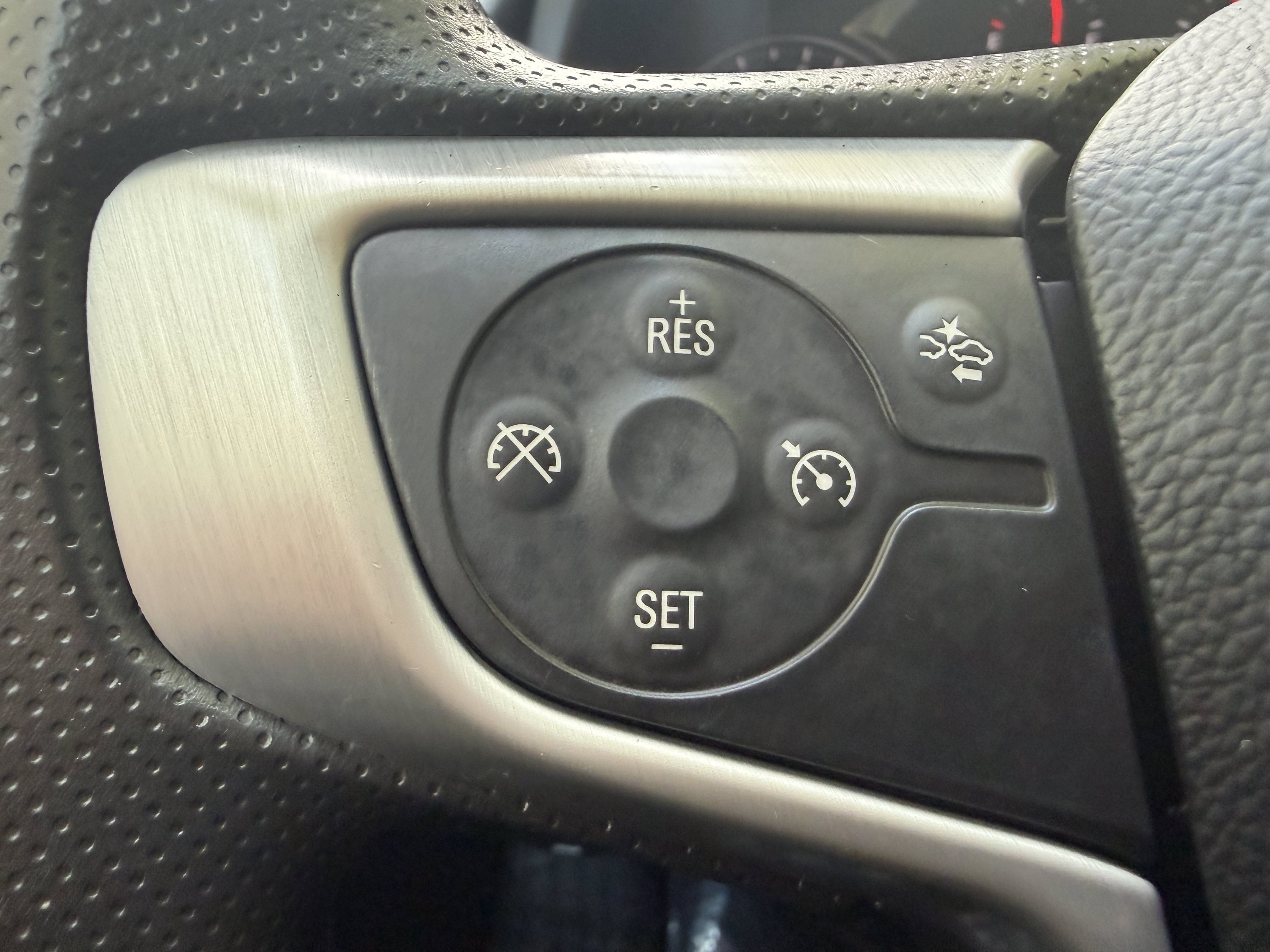 Used 2024 GMC Terrain SLE w/ Driver Convenience Package AWD/4WD image 28