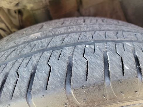 Used 2024 Toyota RAV4 XLE FWD image 36