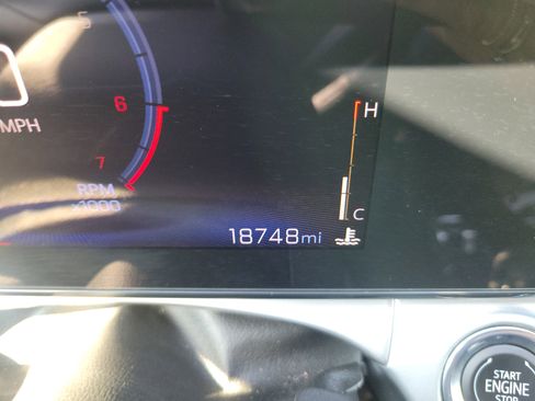 Used 2025 Chevrolet Trax LT w/ Driver Confidence Package image 28