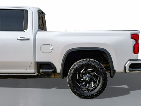Used 2021 Chevrolet Silverado 2500 High Country w/ Z71 Off-Road Package image 11