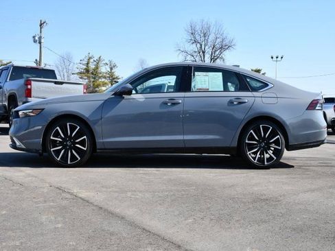 Used 2023 Honda Accord Touring image 4