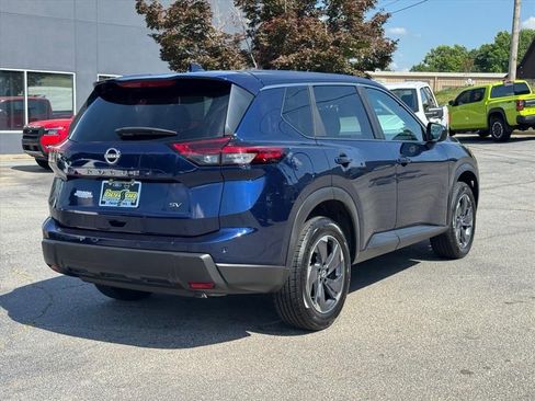 Certified 2024 Nissan Rogue SV FWD image 3