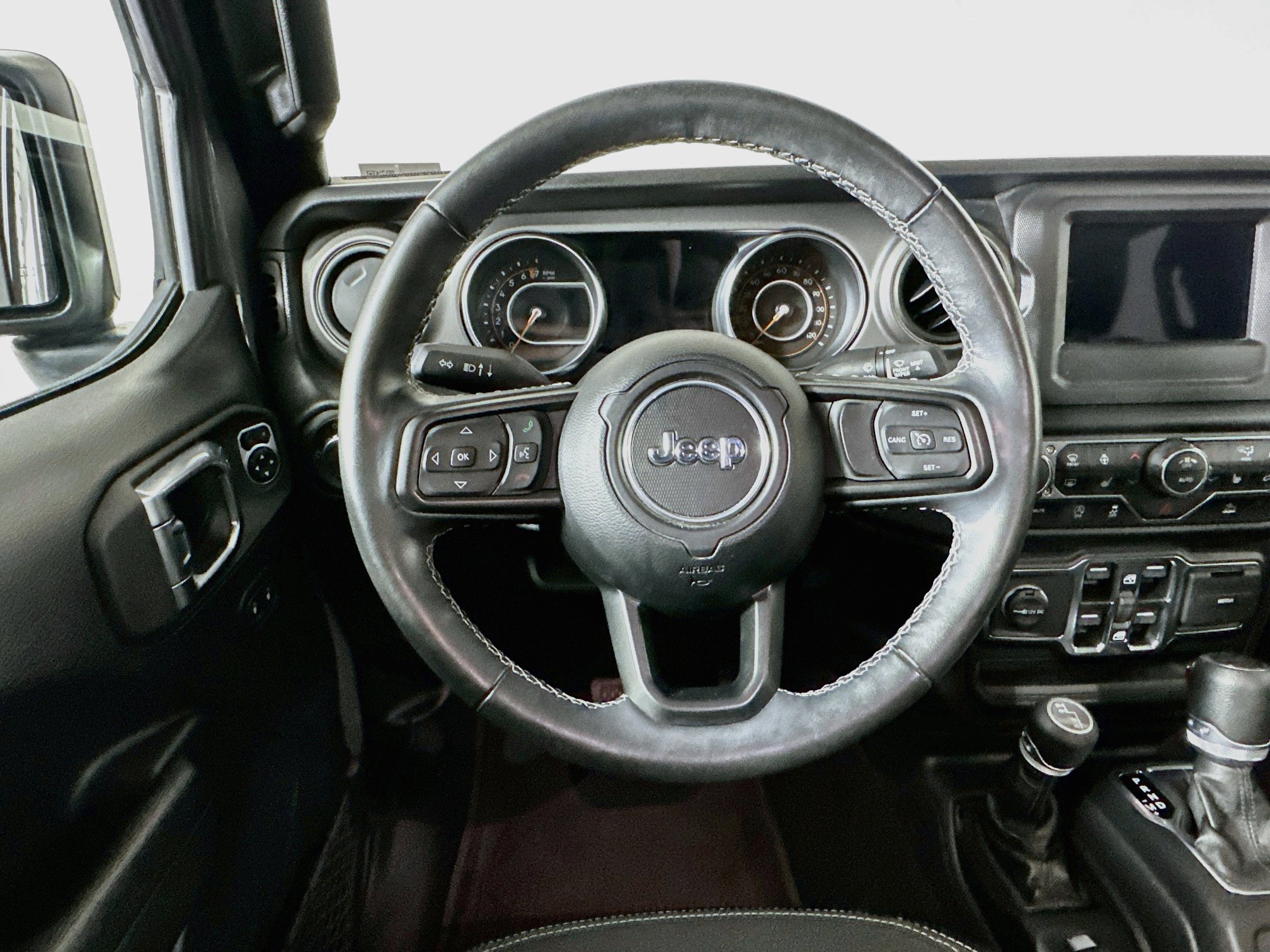 Used 2023 Jeep Gladiator Sport AWD/4WD image 18