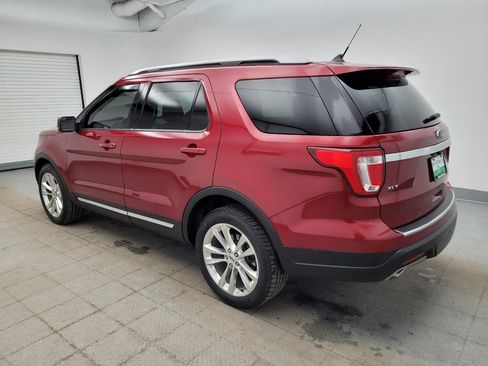 Used 2018 Ford Explorer XLT w/ Equipment Group 202A image 3