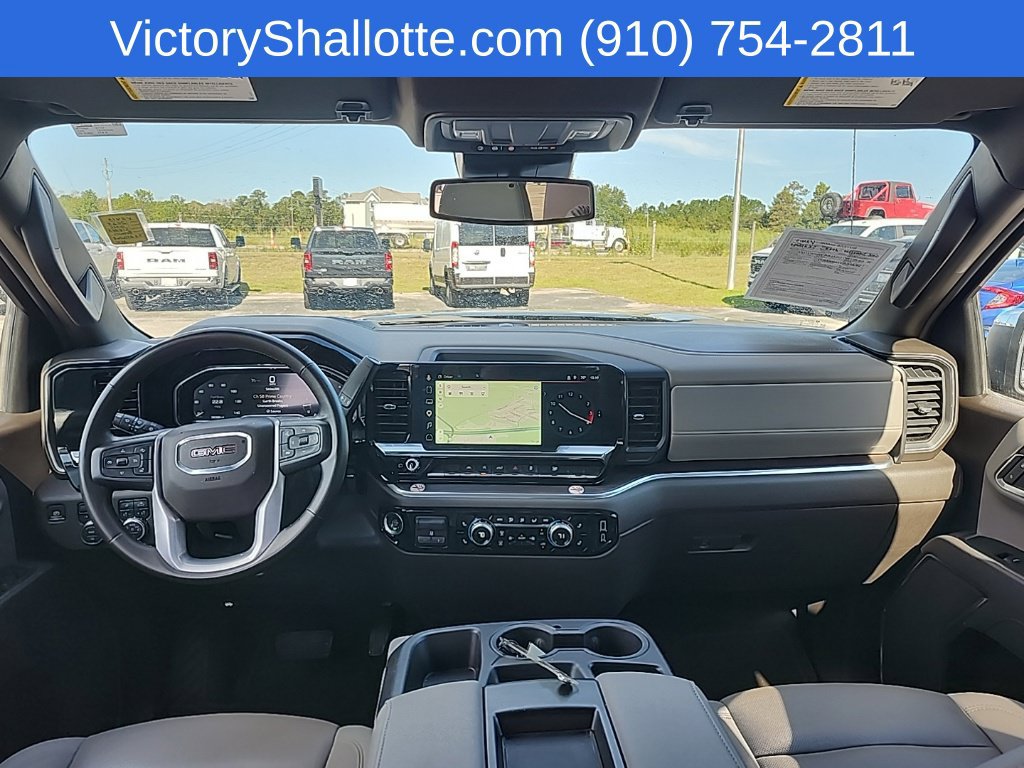 Used 2025 GMC Sierra 1500 SLT AWD/4WD image 4