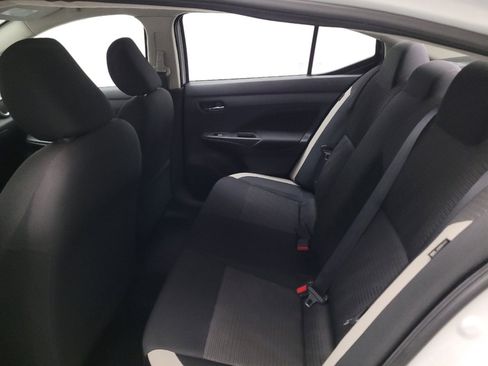 Used 2021 Nissan Versa SV FWD image 18