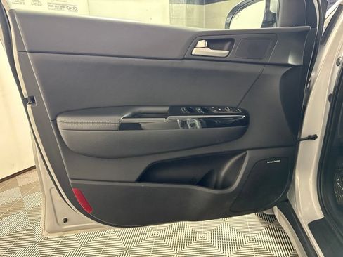 Used 2019 Kia Sportage EX w/ Option Group 040 AWD/4WD image 15