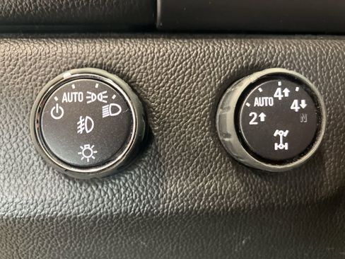 Used 2016 GMC Canyon SLE w/ Nightfall Edition image 13