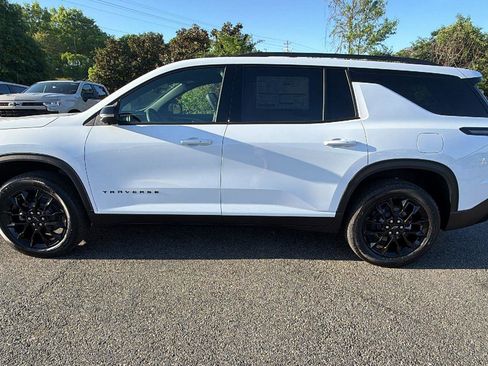New 2026 Chevrolet Traverse LT image 8