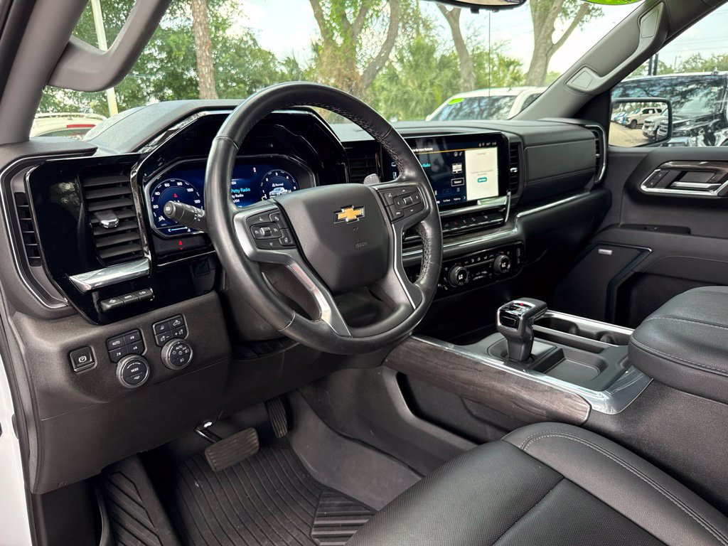 Used 2024 Chevrolet Silverado 1500 LTZ AWD/4WD image 18