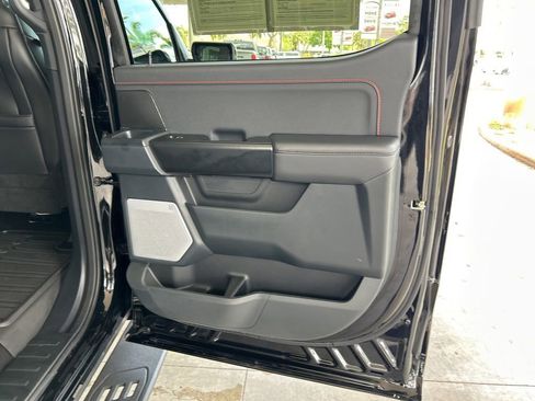 Used 2025 Ford F150 Raptor AWD/4WD image 33