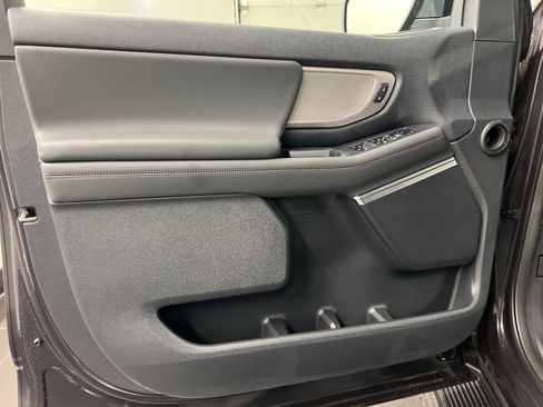 New 2025 Ford Expedition Active image 29