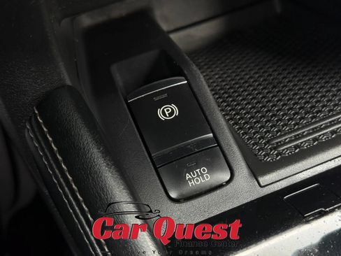 Used 2023 Nissan Kicks SR FWD image 30