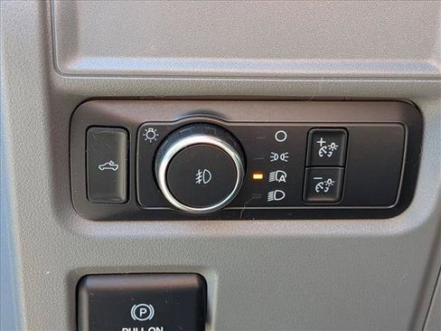 Used 2021 Ford F150 XLT AWD/4WD image 17