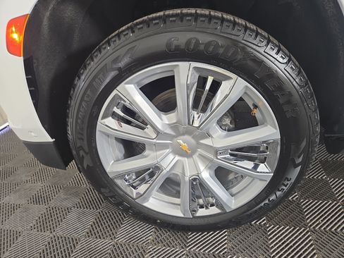 Used 2024 Chevrolet Tahoe High Country w/ Advanced Technology Package AWD/4WD image 35