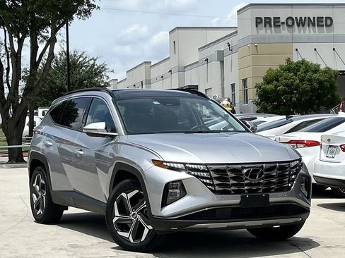 Used 2022 Hyundai Tucson Limited AWD/4WD image 2