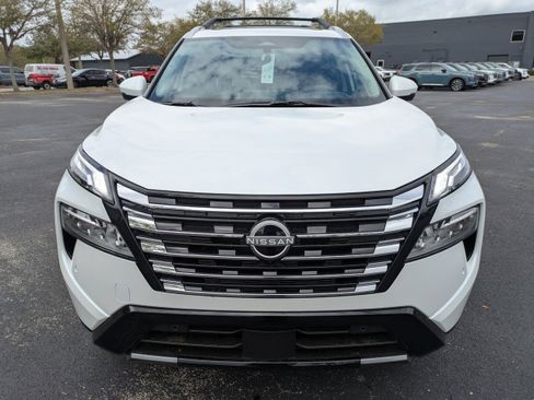 New 2026 Nissan Rogue Platinum image 9