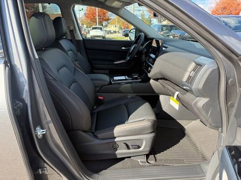 New 2025 Nissan Pathfinder SL w/ Lighting Package (N92) image 23