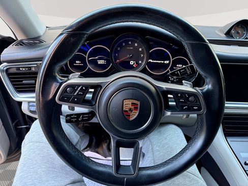 Used 2018 Porsche Panamera 4S AWD/4WD image 11