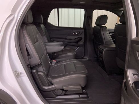Used 2023 Chevrolet Traverse RS image 21